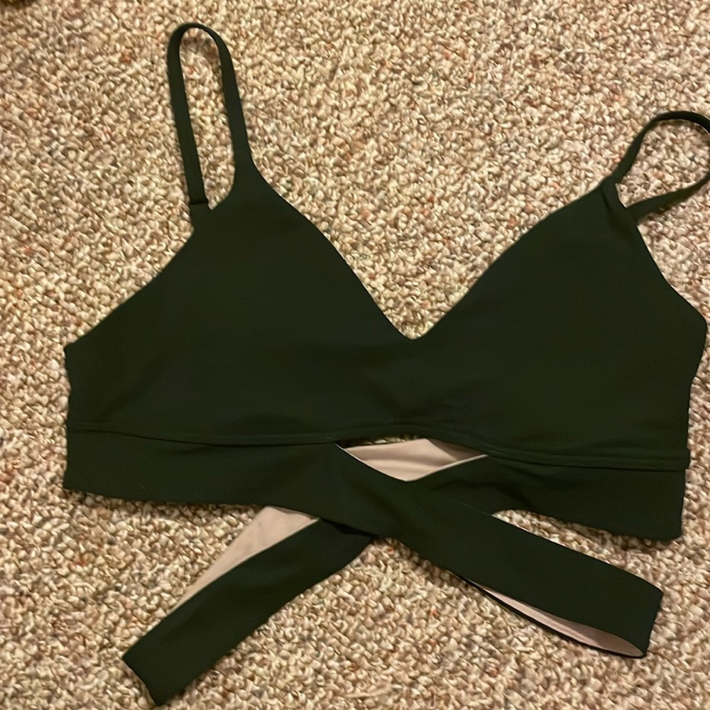 Lulu lemon S/M Still now bra